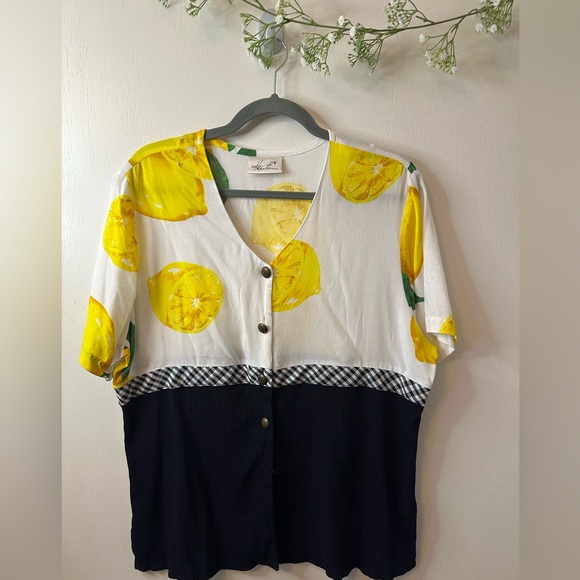 Kathie Lee | Vintage Beauty with lemons 🍋 - Picture 2 of 7